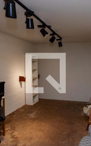 Casa para alugar com 200m², 5 quartos e 3 vagas Casa para alugar com 200m², 5 quartos e 3 vagasQuarto de Serviço