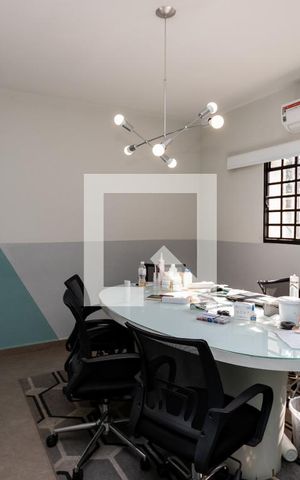 Casa para alugar com 200m², 5 quartos e 3 vagas Casa para alugar com 200m², 5 quartos e 3 vagasQuarto 2
