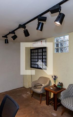 Casa para alugar com 200m², 5 quartos e 3 vagas Casa para alugar com 200m², 5 quartos e 3 vagasQuarto de Serviço