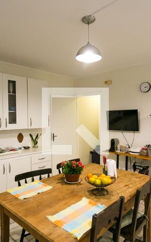 Casa à venda com 169m², 4 quartos e 2 vagas Casa à venda com 169m², 4 quartos e 2 vagasCozinha