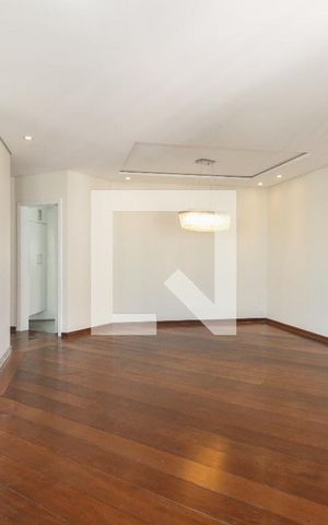 Apartamento à venda com 117m², 4 quartos e 4 vagas Apartamento à venda com 117m², 4 quartos e 4 vagasSala