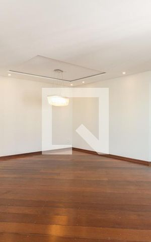 Apartamento à venda com 117m², 4 quartos e 4 vagas Apartamento à venda com 117m², 4 quartos e 4 vagasSala
