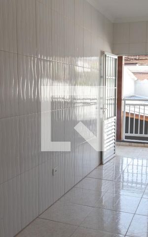 Casa para alugar com 40m², 1 quarto e sem vaga Casa para alugar com 40m², 1 quarto e sem vagaCozinha