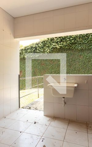 Casa para alugar com 280m², 5 quartos e 5 vagas Casa para alugar com 280m², 5 quartos e 5 vagasÁrea de Serviço