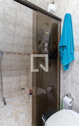 Casa à venda com 200m², 5 quartos e 2 vagasbanheiro na suíte2