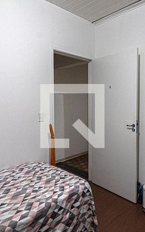 Casa à venda com 200m², 5 quartos e 2 vagasQuarto 4