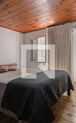 Casa à venda com 200m², 5 quartos e 2 vagassuíte4