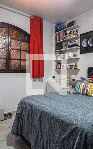 Casa à venda com 200m², 5 quartos e 2 vagasSuíte 2