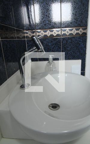 Apartamento à venda com 55m², 2 quartos e 1 vagaPia do banheiro