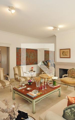 Casa à venda com 405m², 3 quartos e 3 vagas Casa à venda com 405m², 3 quartos e 3 vagasSala