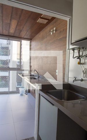 Apartamento à venda com 70m², 2 quartos e 1 vaga Apartamento à venda com 70m², 2 quartos e 1 vagaCozinha e Área de Serviço