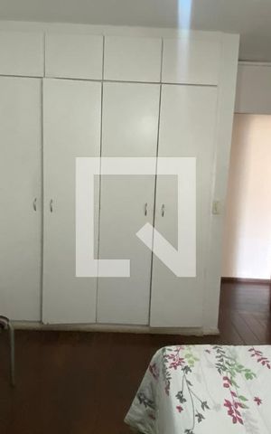 Apartamento à venda com 250m², 4 quartos e 2 vagasQuarto 