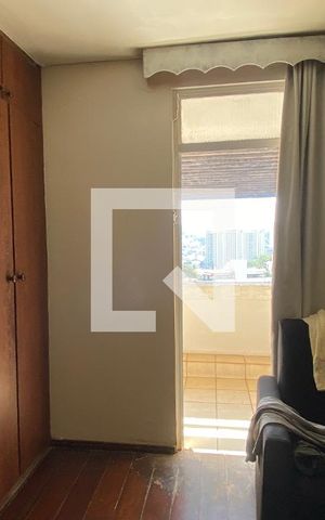 Apartamento à venda com 250m², 4 quartos e 2 vagasSuíte 1