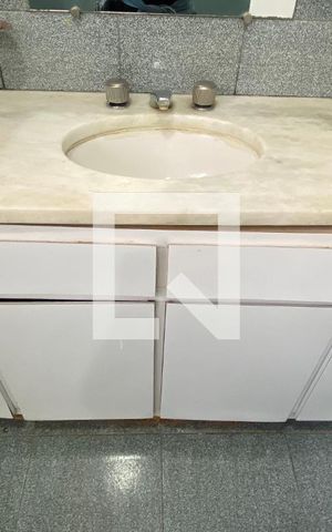 Apartamento à venda com 250m², 4 quartos e 2 vagasBanheiro Social