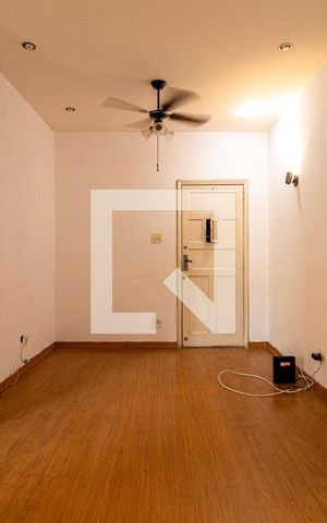 Apartamento à venda com 50m², 1 quarto e sem vaga Apartamento à venda com 50m², 1 quarto e sem vagaSala