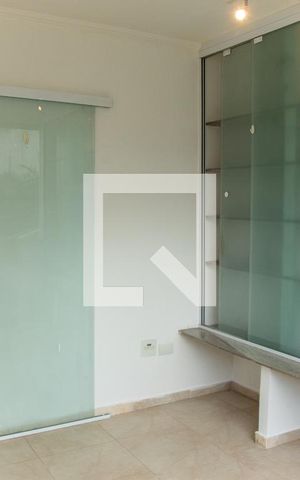 Casa à venda com 220m², 4 quartos e sem vaga Casa à venda com 220m², 4 quartos e sem vagaQuarto 3