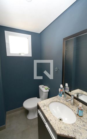 Casa de condomínio à venda com 96m², 3 quartos e 2 vagasLavabo