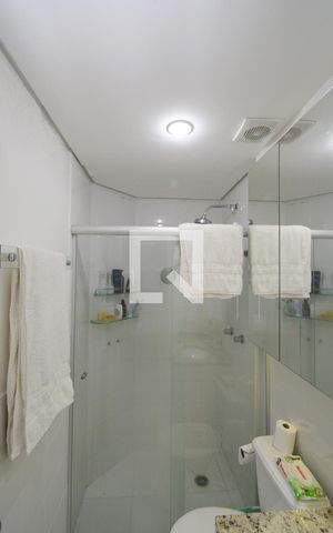 Casa de condomínio à venda com 96m², 3 quartos e 2 vagasBanheiro da Suíte