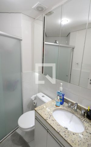Casa de condomínio à venda com 96m², 3 quartos e 2 vagasBanheiro
