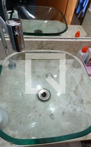 Apartamento à venda com 230m², 4 quartos e 2 vagasBanheiro da Suíte 1 - Pia