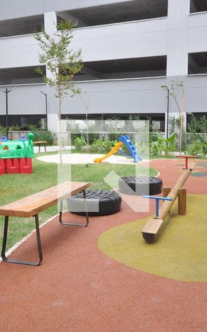 Apartamento à venda com 42m², 2 quartos e sem vagaÁrea comum - Playground