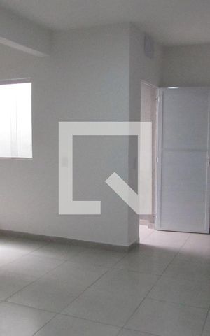 Casa à venda com 75m², 2 quartos e 2 vagasSala