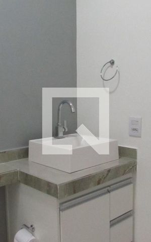 Casa à venda com 75m², 2 quartos e 2 vagasBanheiro
