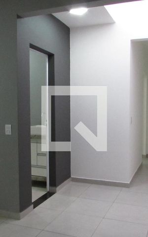 Casa à venda com 75m², 2 quartos e 2 vagasSala