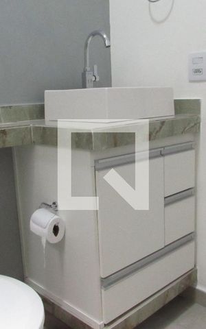 Casa à venda com 75m², 2 quartos e 2 vagasBanheiro