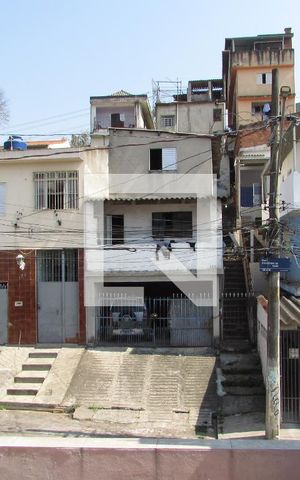 Casa à venda com 75m², 2 quartos e 2 vagasChurrasqueira Vista 