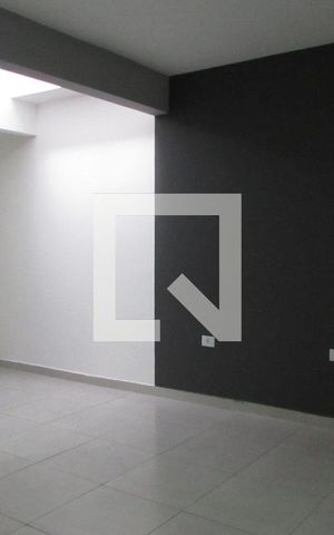 Casa à venda com 75m², 2 quartos e 2 vagasSala