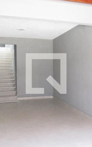Casa à venda com 75m², 2 quartos e 2 vagasGaragem