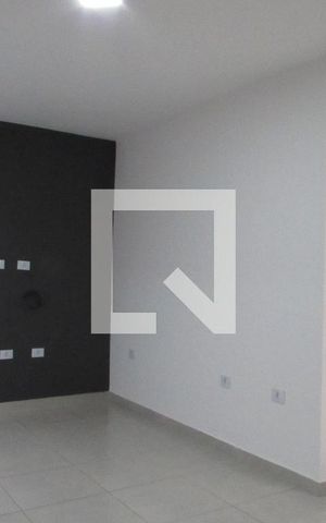Casa à venda com 75m², 2 quartos e 2 vagasSala
