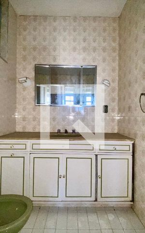 Apartamento à venda com 95m², 3 quartos e 1 vaga Apartamento à venda com 95m², 3 quartos e 1 vagaBanheiro