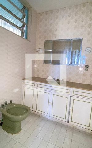 Apartamento à venda com 95m², 3 quartos e 1 vaga Apartamento à venda com 95m², 3 quartos e 1 vagaBanheiro