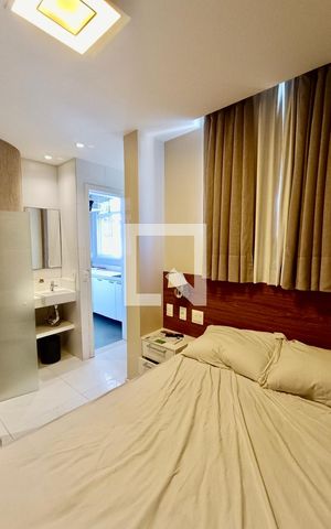 Apartamento à venda com 119m², 3 quartos e 1 vaga Apartamento à venda com 119m², 3 quartos e 1 vagaQuarto e banheiro serviço adaptado para suíte