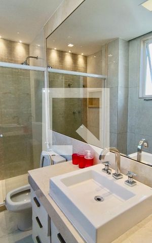 Apartamento à venda com 119m², 3 quartos e 1 vaga Apartamento à venda com 119m², 3 quartos e 1 vagaSuíte banheiro