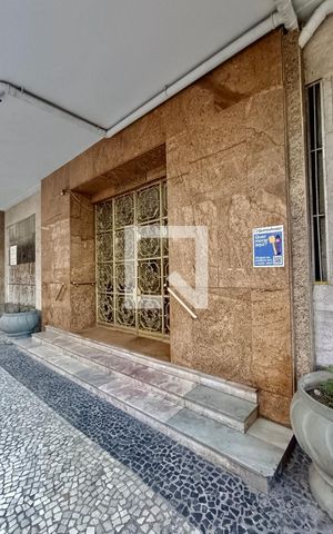 Apartamento à venda com 119m², 3 quartos e 1 vaga Apartamento à venda com 119m², 3 quartos e 1 vagaFachada com cartaz QA