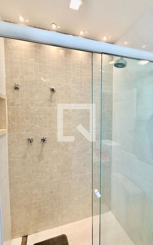 Apartamento à venda com 119m², 3 quartos e 1 vaga Apartamento à venda com 119m², 3 quartos e 1 vagaSuíte banheiro