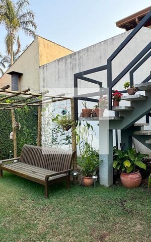 Casa de condomínio à venda com 244m², 4 quartos e 4 vagasJardim