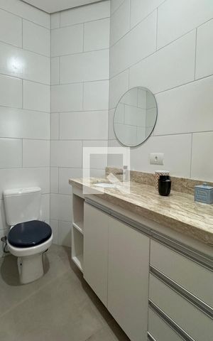 Casa de condomínio à venda com 244m², 4 quartos e 4 vagasBanheiro da Suíte 2