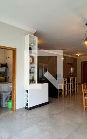 Casa de condomínio à venda com 244m², 4 quartos e 4 vagasÁrea de Serviço