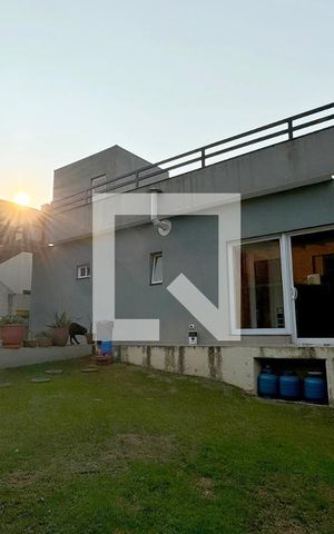 Casa de condomínio à venda com 244m², 4 quartos e 4 vagasJardim