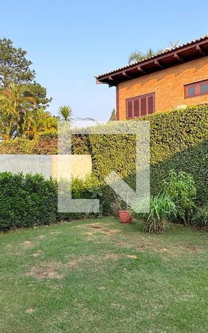 Casa de condomínio à venda com 244m², 4 quartos e 4 vagasJardim