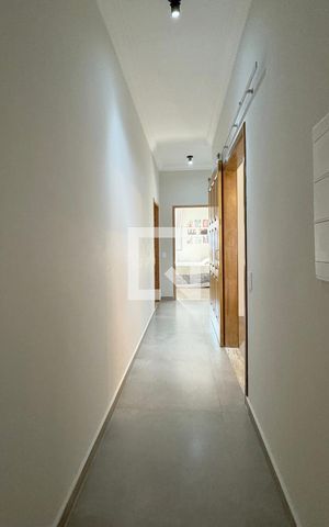 Casa de condomínio à venda com 244m², 4 quartos e 4 vagasCorredor
