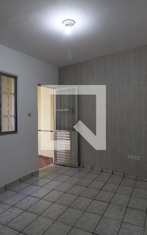 Casa para alugar com 44m², 1 quarto e sem vagaSala