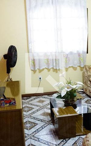 Casa à venda com 253m², 2 quartos e 2 vagasSala