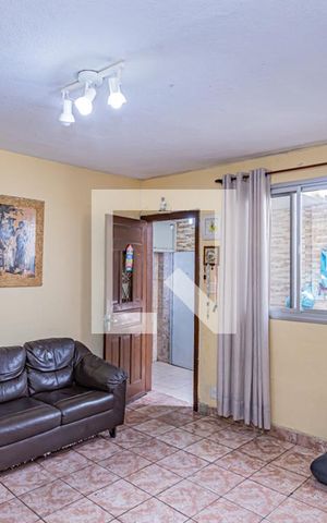 Casa à venda com 122m², 3 quartos e 1 vaga Casa à venda com 122m², 3 quartos e 1 vagaSala