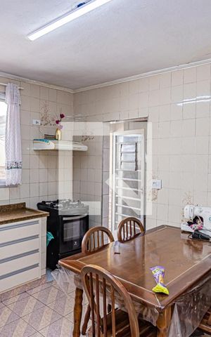 Casa à venda com 122m², 3 quartos e 1 vaga Casa à venda com 122m², 3 quartos e 1 vagaCozinha