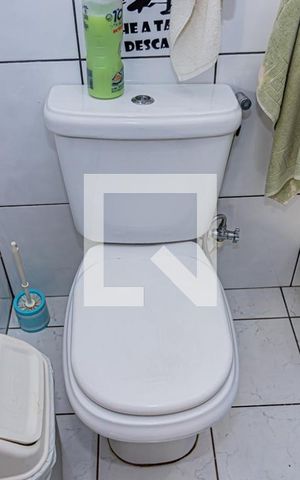 Casa à venda com 122m², 3 quartos e 1 vaga Casa à venda com 122m², 3 quartos e 1 vagaBanheiro